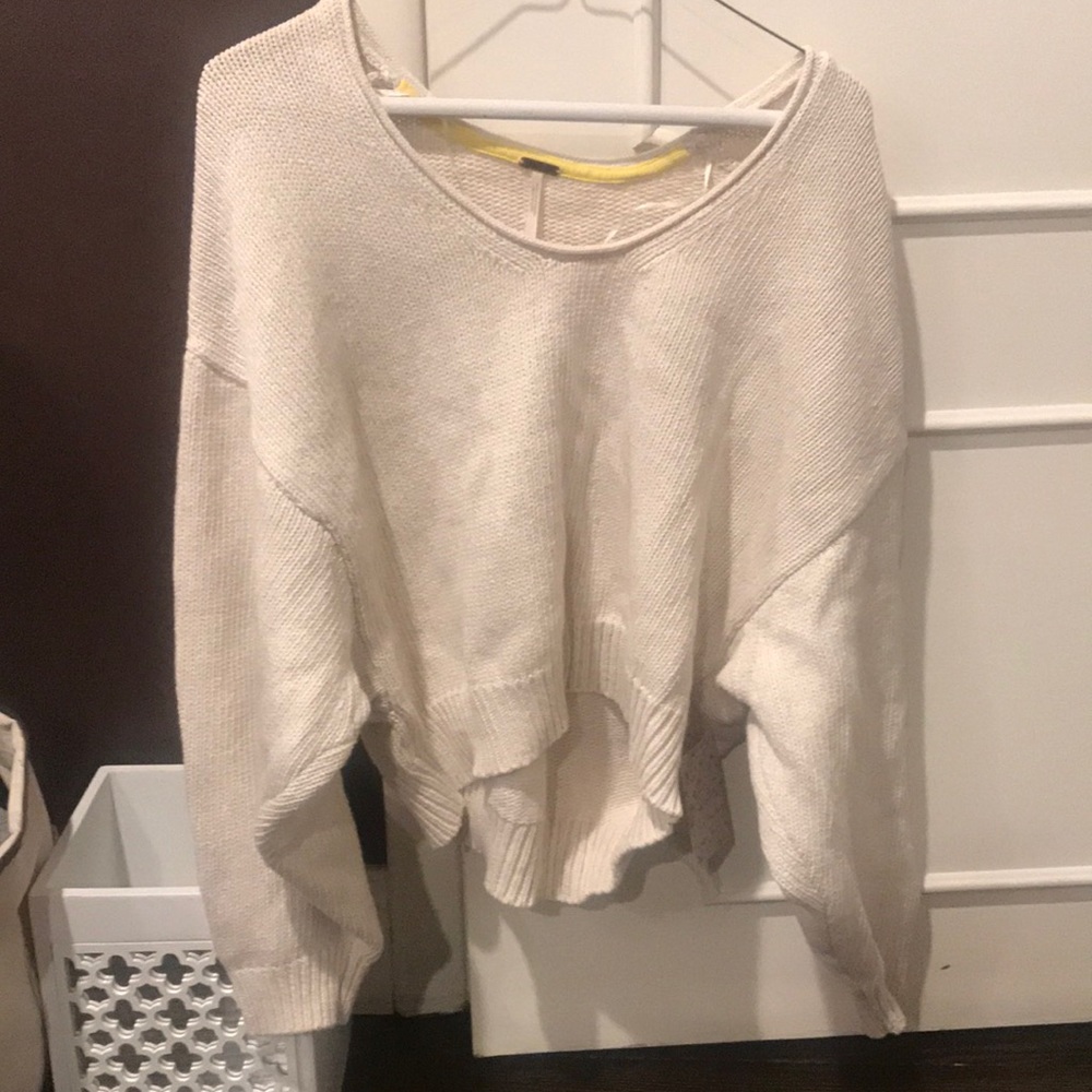 Perfect ivory day pullover